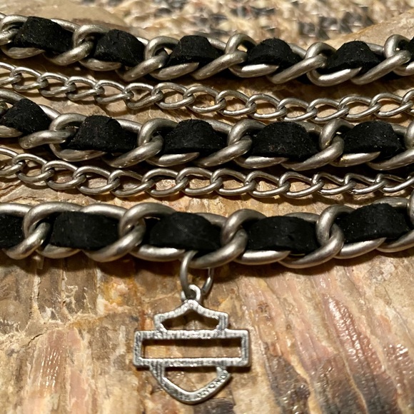 Genuine Harley Davidson silver clasp, charm, chain and leather bracelet. - Picture 2 of 7